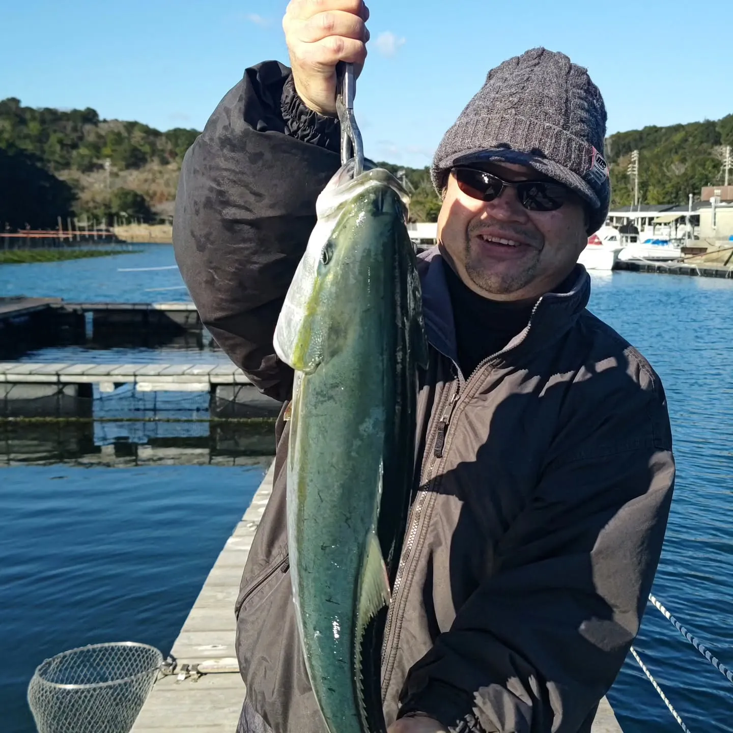 低水温なので魚種問わずに