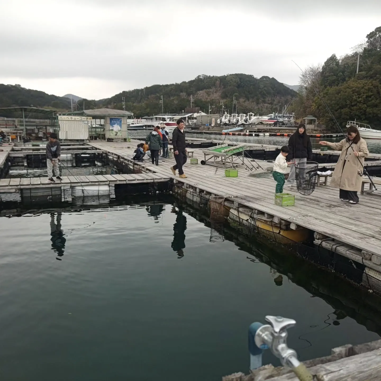 お昼頃から雨予報でしたが
